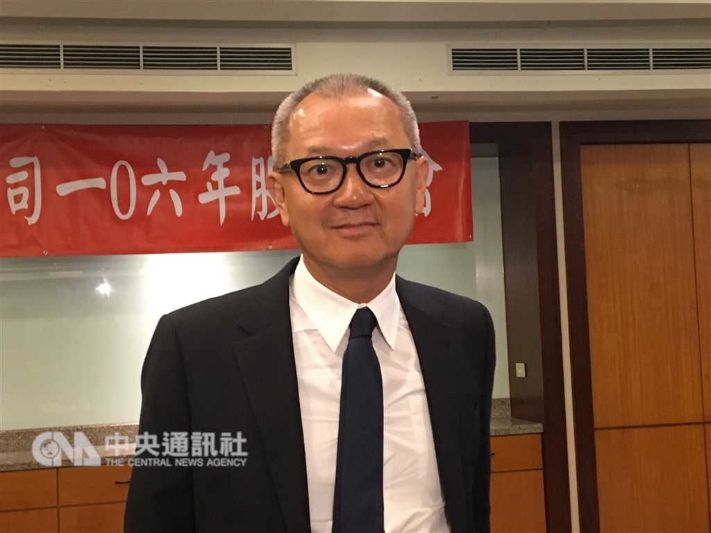 被動元件大廠國巨董事會8日決議通過投資新台幣7.9億元,取得高雄大發工業區土地。圖為國巨董事長陳泰銘。(中央社檔案照片)