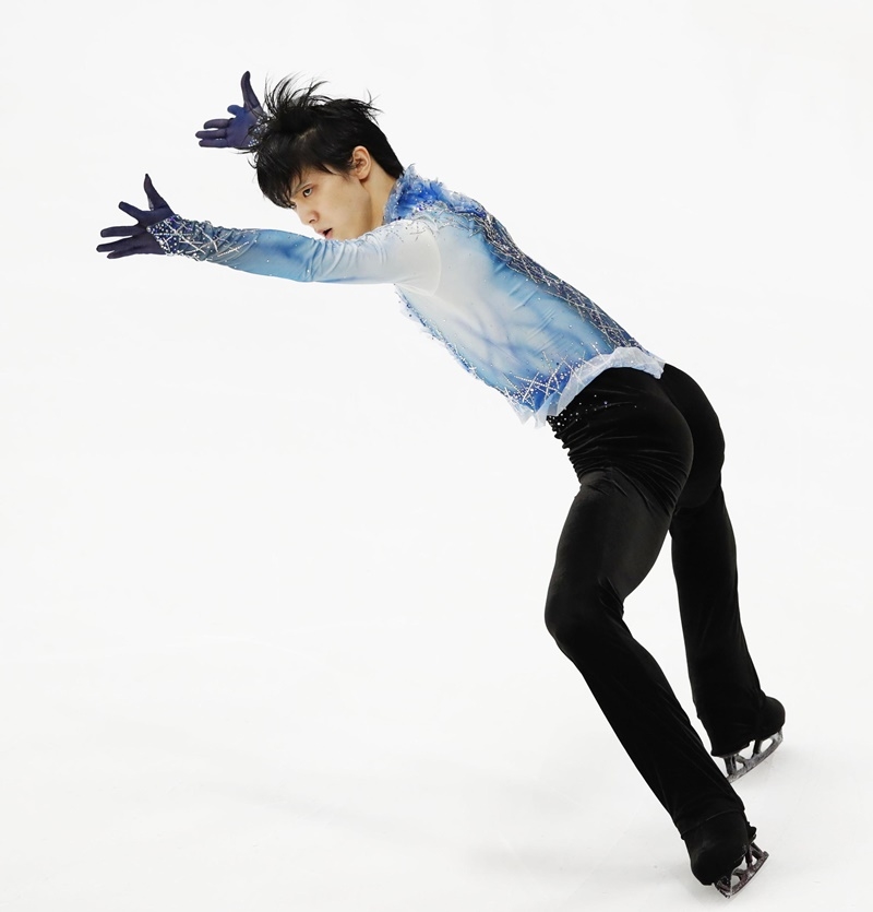 羽生結弦16日在國際滑冰總會花式滑冰大獎賽俄羅斯站,打破男子短曲項目世界紀錄。(共同社提供)