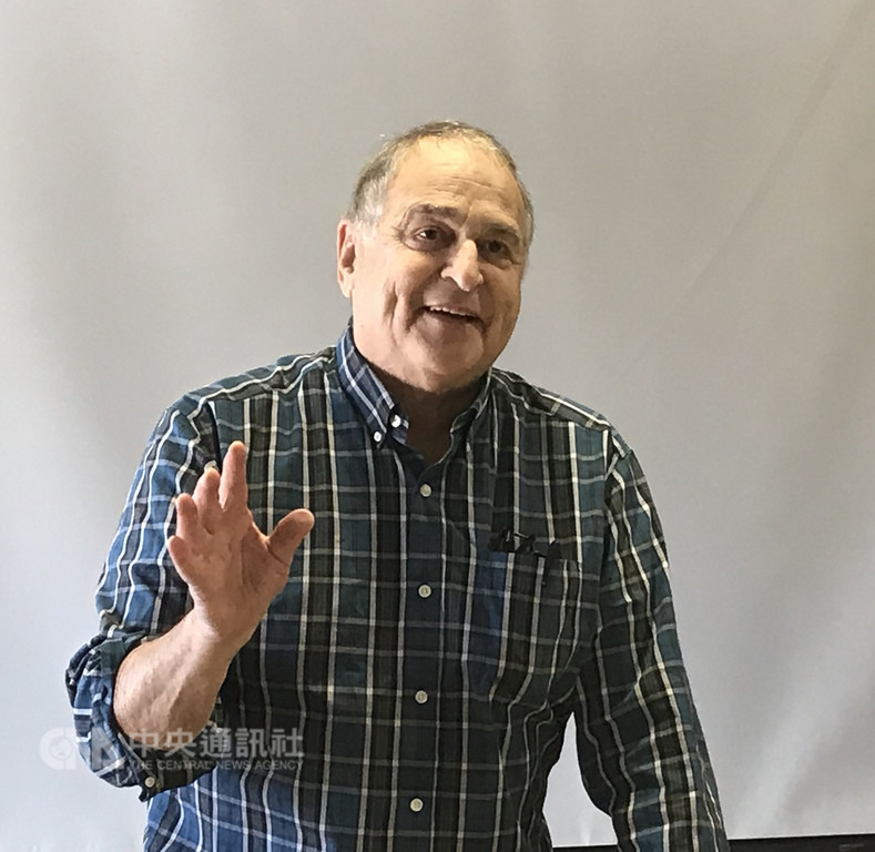 哈佛大學費正清中心台灣研究小組召集人戈迪溫(Steven M. Goldstein)應史丹福大學邀請,當地時間16日就台灣關係法發表演講。(駐舊金山台北經文處提供)中央社記者張可衣舊金山傳真 107年11月18日