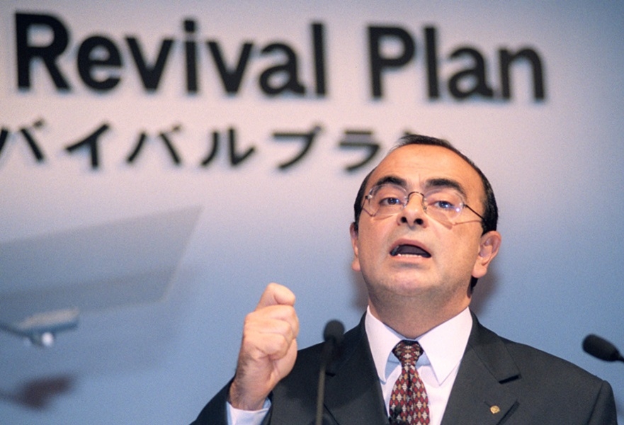 日產汽車董事長戈恩(圖)與代表董事凱利因涉嫌少申報薪資,有逃漏稅之嫌,19日遭逮捕。(共同社提供)