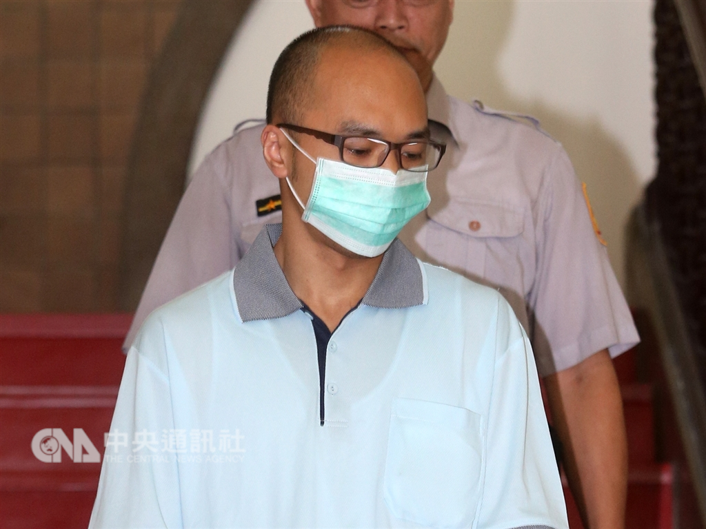 李宗瑞被控性侵並偷拍多名女子,其中7人提告求償,二審判決李宗瑞共應賠償1525萬元,最高法院21日駁回上訴確定。(中央社檔案照片)