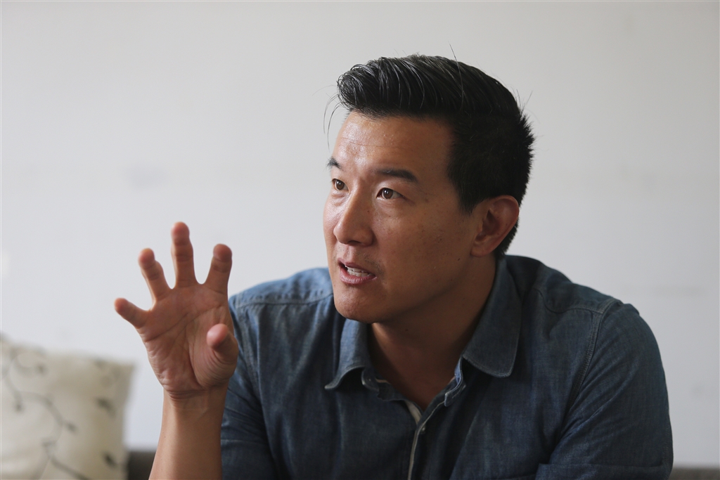 楊明燊(Brian Yang)說對他而言,拍運動紀錄片最大的意義,在於他很享受運動員的故事。(中央社記者徐肇昌攝)