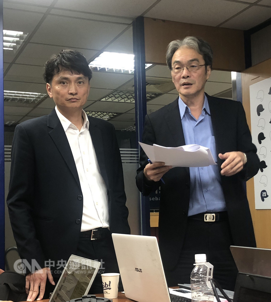 中華職棒27日召開領隊會議,會中敲定中職30年開幕戰將在明年3月23日登場,由Lamigo桃猿隊與統一獅隊交手。中央社記者謝靜雯攝 107年11月27日