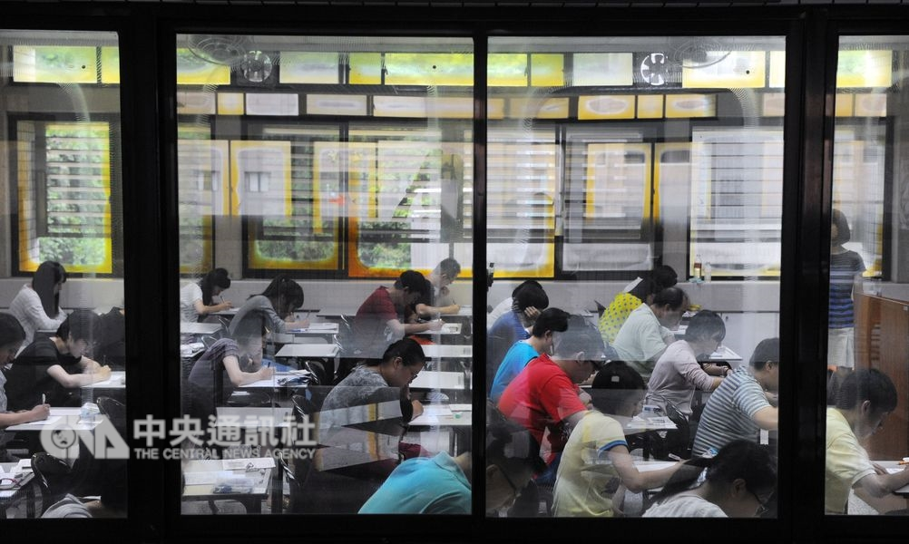 根據教育部統計,108學年度全台大專校院共有172個系所停招。(中央社檔案照片)