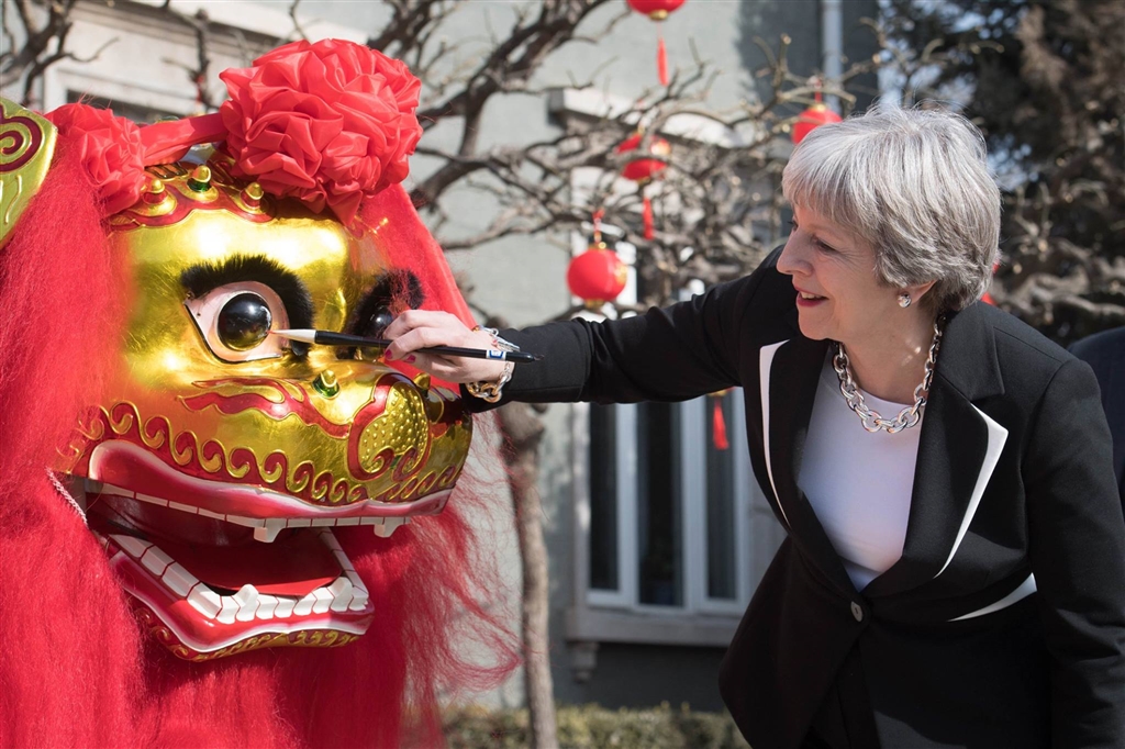 英國首相梅伊2018年2月訪問中國大陸時,頻繁在社群網路上更新照片。(圖取自facebook.com/TheresaMayOfficial)