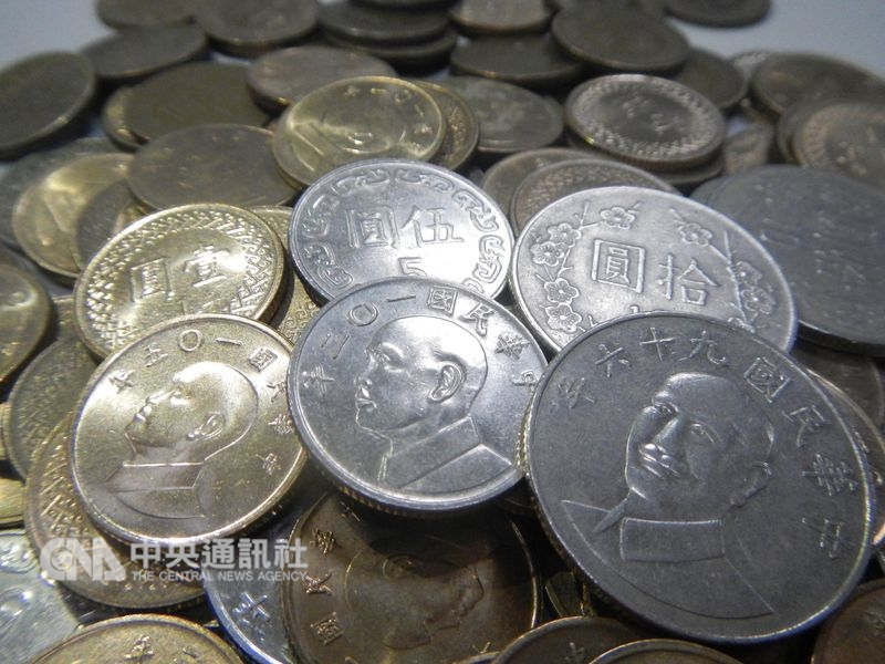 108年度預計花新台幣10億元預算鑄造10元硬幣,央行表示,鑄幣是考量民眾使用需求。(中央社檔案照片)