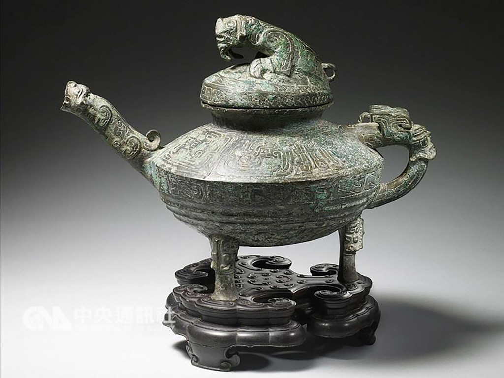 今年4月在英國被高價拍出的圓明園青銅器「虎鎣」,在海外流失158年後,已經重返中國,11日正式入藏中國國家博物館。1860年,「虎鎣」被一名英國軍官從圓明園劫掠到英國。(取自坎特布里拍賣藝廊網頁 www.thecanterburyauctiongalleries.com)中央社 107年12月12日
