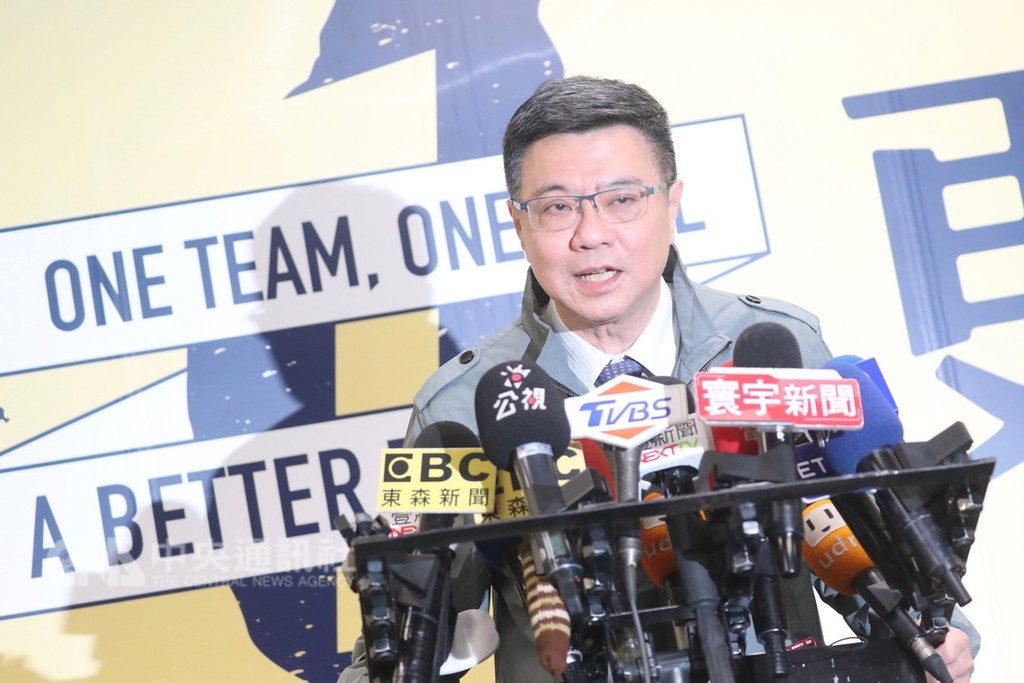 民進黨主席卓榮泰接受電視專訪透露,與總統通電話時談及賴揆如果離開的問題。(中央社檔案照片)
