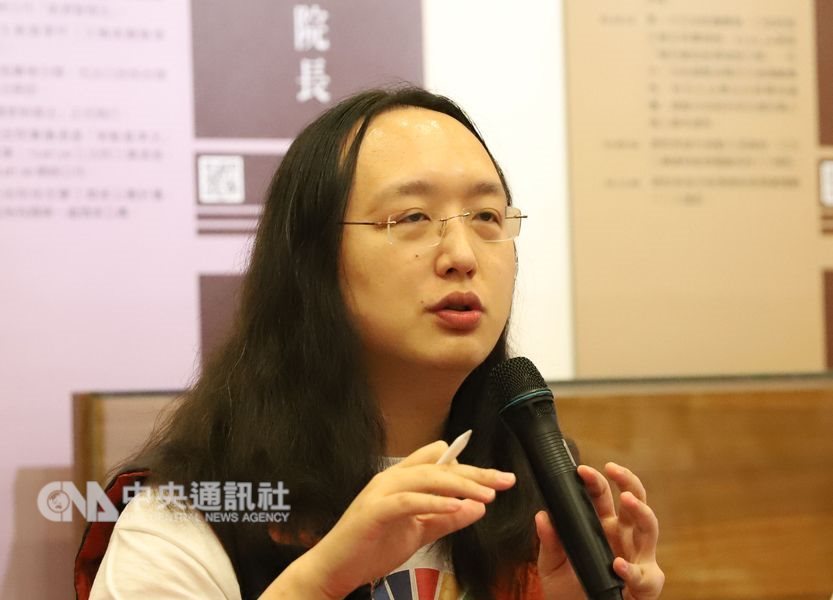 總統蔡英文11日宣布蘇貞昌接任行政院長後,蘇貞昌立即啟動內閣人事徵詢,預計3天完成內閣改組作業。知情人士表示,經徵詢後,政務委員唐鳳(圖)同意留任。(中央社檔案照片)