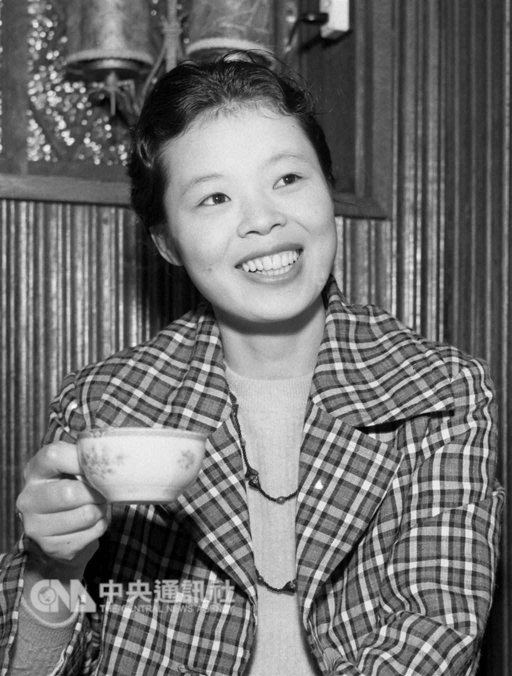 日本演技派女星市原悅子12日下午因心臟衰竭病逝,享壽82歲。(檔案照片/共同社提供)