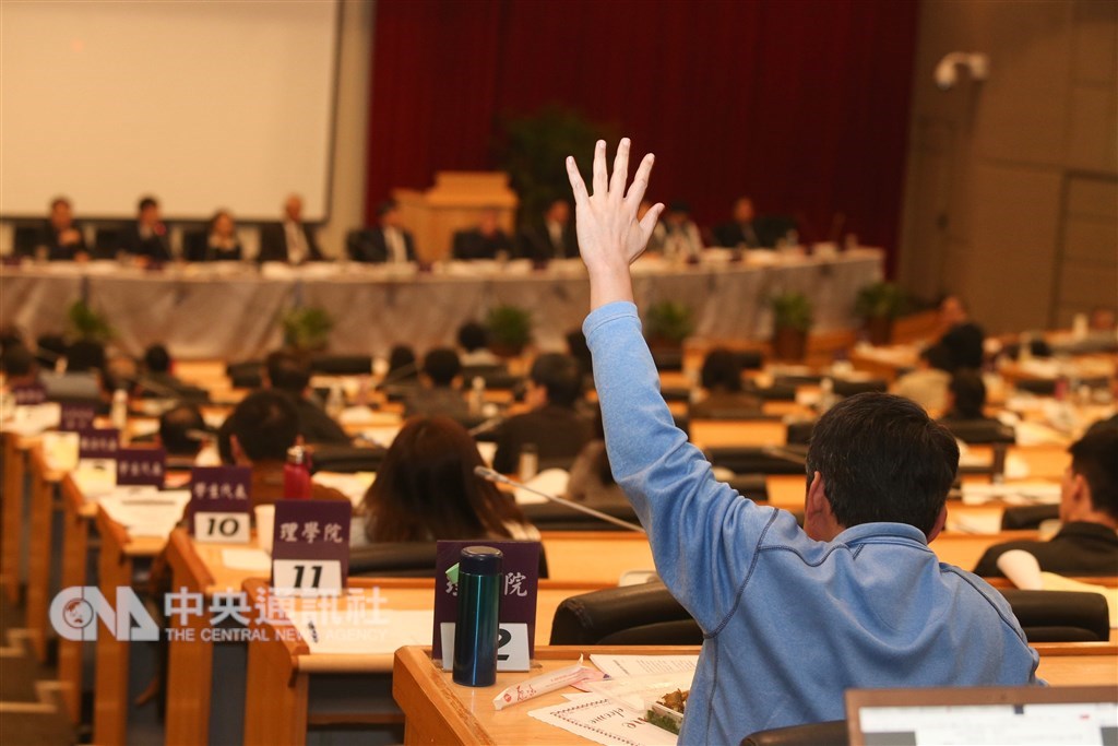 多所大專校院學生爭取「直播」校務會議,屢屢遭到校方阻攔。圖為示意圖。(中央社檔案照片)