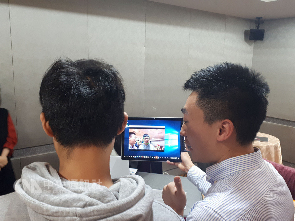 元智大學團隊開發臉部辨識系統,只需一張照片,就可快速辨識和確認身分,可應用在校園安全上。中央社記者許秩維攝 108年1月22日