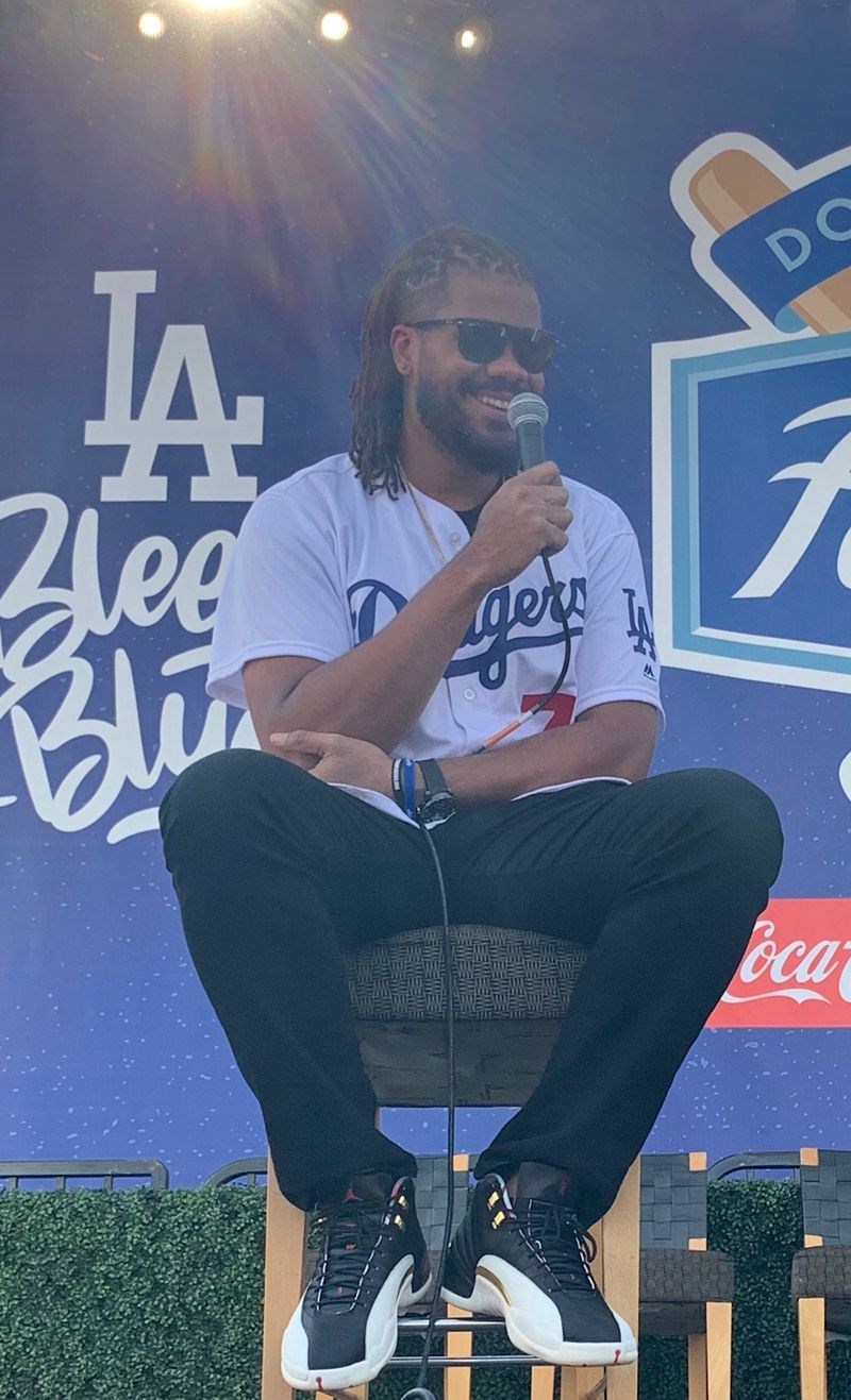 美國職棒大聯盟MLB洛杉磯道奇終結者簡森26日表示,他心臟手術後復原良好,已準備好要上陣。(圖取自twitter.com/kenleyjansen74)