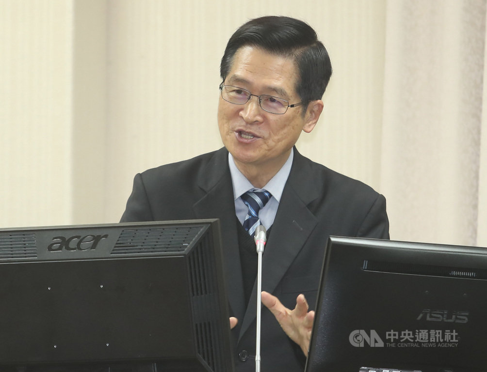 對於朝野立委關注中國若入侵台灣,美日是否出兵協防,國防部長嚴德發(圖)25日強調,這是區域安全問題,若危害到美國利益時美國就會來,日本距離很近也有可能,區域內的國家都會做這樣的選擇。中央社記者張新偉攝 108年2月25日