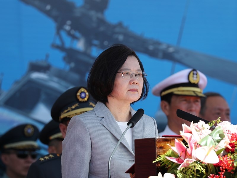 美國智庫專家蔡斯警告,2020年台灣大選前後,中國對台施壓程度可能大到觸發台海新危機。圖為總統出席阿帕契成軍典禮。(中央社檔案照片)