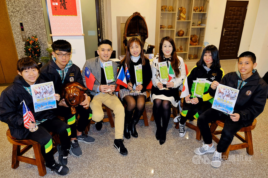 桃園市至善高中向「香港賽馬會毅智書院」取得「2021亞洲學生戲劇匯演」主辦權,盼在成立「觀光事業科」的同時,讓桃園觀光事業與國際銜接。中央社記者吳睿騏桃園攝 108年3月6日