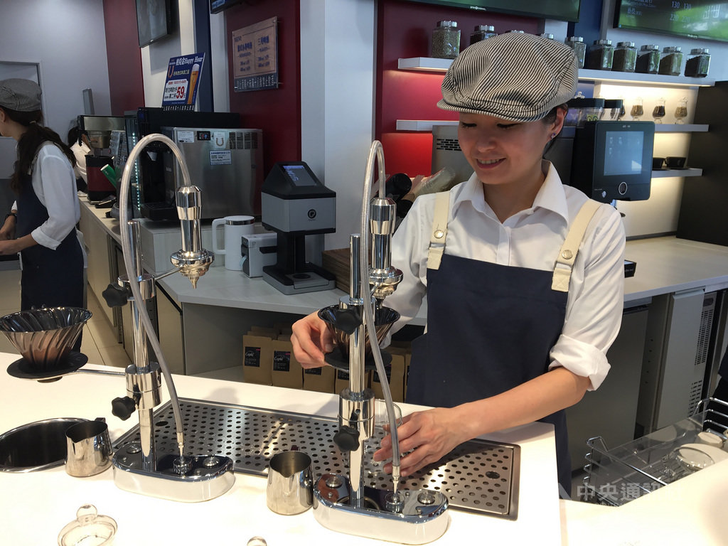 統一超商指出,CITY CAFE去年銷售超過3.2億杯,營業額突破130億元,今年更將咖啡豆升級,擴大經營精品咖啡市場,精品咖啡店今年將達1000店。中央社記者蔡芃敏攝 108年3月19日