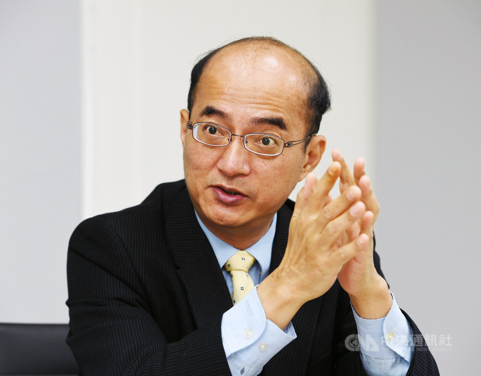 財團法人台灣經濟研究院新任院長張建一上任後,有3大重點任務目標:拓展產業研究深度與廣度、加強民間服務能量及找到永久院址,希望強化智庫角色並繼續服務國家,讓台灣愈來愈好。中央社記者施宗暉攝 108年3月24日