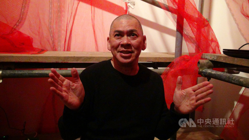 第一屆英國台灣影展邀請到導演蔡明亮, 蔡明亮表示,台灣給他自由的創作環境,讓他能不被市場綑綁,又能繼續生存。中央社記者戴雅真攝 108年4月7日