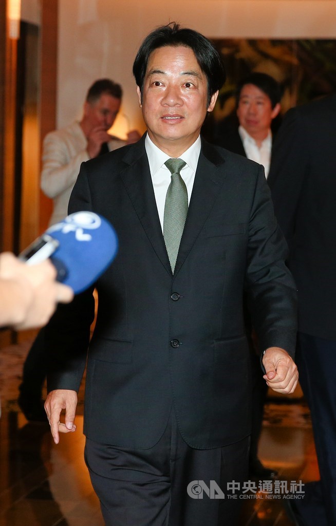總統蔡英文和前行政院長賴清德(圖)8日下午已見面,賴清德晚間受訪時表示:「黨主席有安排,我是黨內初選的參選人一定都要遵照黨主席的安排啦。」中央社記者謝佳璋攝 108年4月8日