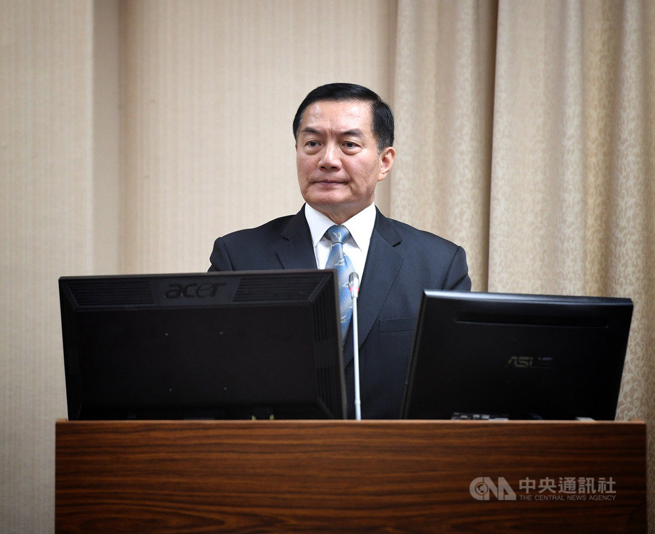 外交部長吳釗燮17日在推特發文批判共軍演訓模擬攻擊擾台。國防部副部長沈一鳴(圖)18日在立法院表示,提醒國際社會正視中共一再霸凌作為,這是外交部推文的主要目的。中央社記者王飛華攝 108年4月18日