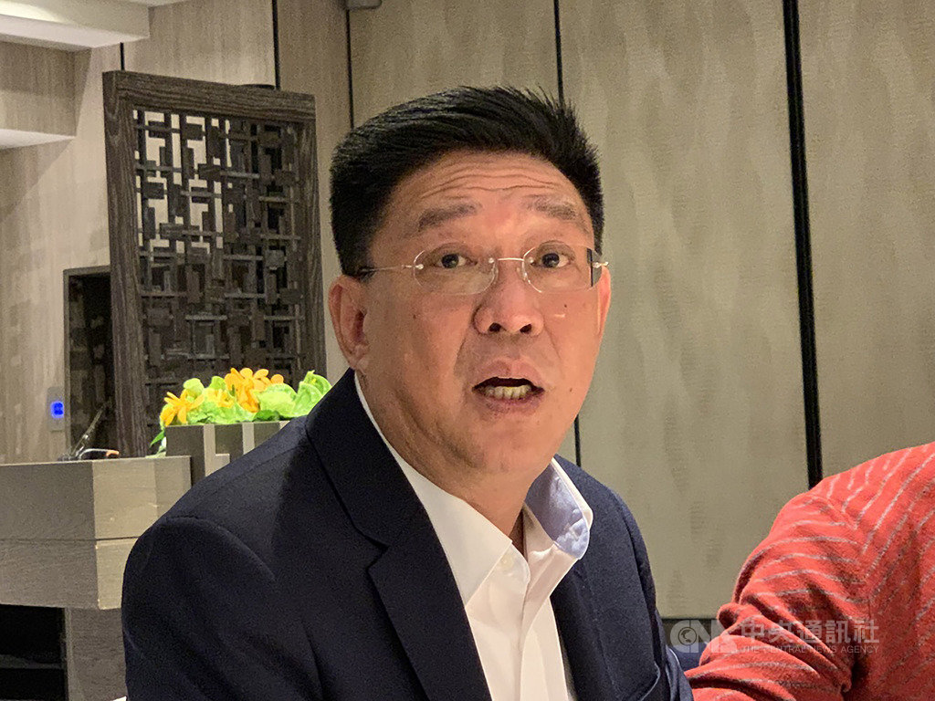 網路爆料影視特效製作公司VHQ-KY董事長劉國華涉掏空,劉國華18日接受媒體團訪,駁斥該消息是假新聞,VHQ已進行內部檢討,將提高財務透明度,未來會加強與市場的溝通,讓投資人對公司治理更了解。中央社記者吳家豪攝 108年4月18日