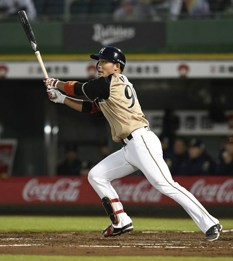 北海道日本火腿鬥士18日再戰歐力士猛牛,王柏融5打數敲2支安打,送回勝利打點,火腿以7比3奪下勝利。(共同社提供)