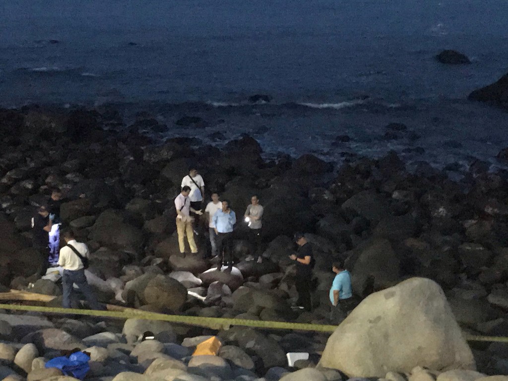 新北市金山海邊23日發現一具浮屍,死者衣服、褲子與泰山姊弟2死案失蹤的吳姓父親相似,身上雖無證件,警方晚間確定死者就是吳父。(翻攝照片)中央社記者葉臻傳真 108年4月23日