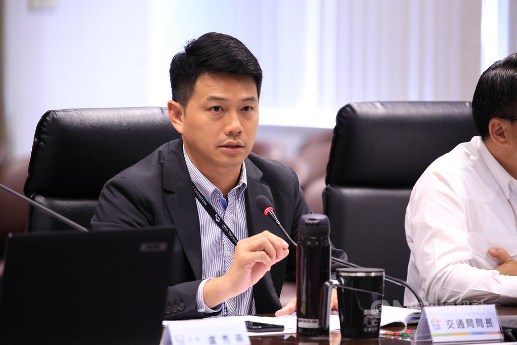 台中市交通局長葉昭甫(圖)24日指出,市長盧秀燕上任後積極面對與處理大台中山海環線計畫,也依行政院國發會意見進行報告書補正,並於3月19日提送交通部,完全符合陳報程序,且報告內並未變更推動方案,盼交通部儘速審查核定。(台中市政府提供)中央社記者郝雪卿傳真 108年4月24日