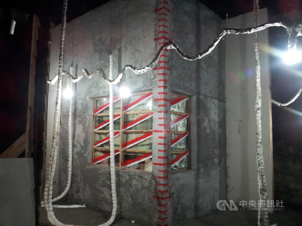 法國巴黎聖母院大火引發全球關注,長年投入古蹟歷史建築防火研究的成功大學建築學系及土木工程學系研究團隊建議,古蹟建築暴露在更高的災害風險中,應導入性能式防火設計,且強化管理人災害應變。(成功大學提供)中央社記者張榮祥台南傳真 108年4月25日