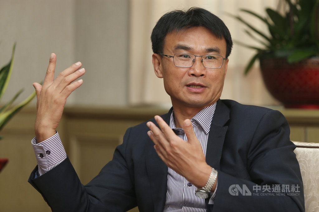 農委會主委陳吉仲日前接受中央社專訪時表示,目前政策仍為維持豬肉不得使用瘦肉精現況,不迴避與美方討論,在討論時各面向也都會考慮到。中央社記者徐肇昌攝 108年4月25日