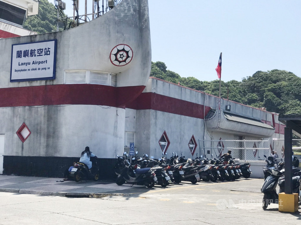 蘭嶼進入觀光季,最近發現有遊客機車被竊賊撬開偷走財物,驚動達悟族人。(民眾提供)中央社記者盧太城台東傳真 108年4月30日