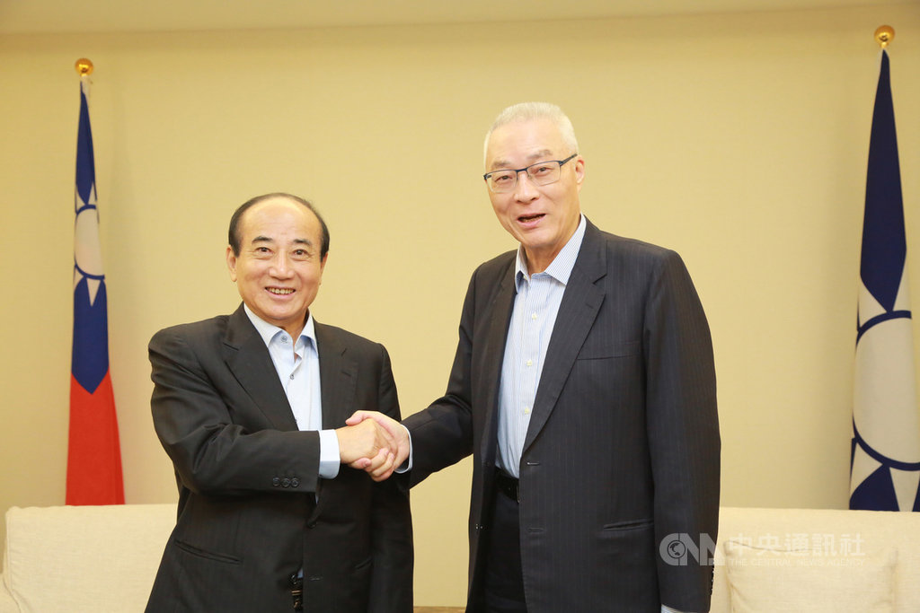 國民黨主席吳敦義(右)2日與前立法院長王金平(左)展開「吳王會」,商討黨內總統初選相關事項。(國民黨提供)中央社記者余祥傳真 108年5月2日