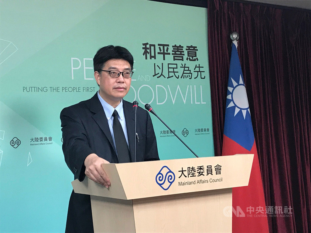 陸委會發言人邱垂正強調,政府不會在逃犯條例修法的前提條件下,與港方進行協商;即使逃犯條例通過,在赴港或在港國人被移送到中國大陸的人身安全威脅未排除前,政府也不會同意港女命案兇嫌移交。中央社記者繆宗翰攝 108年5月9日