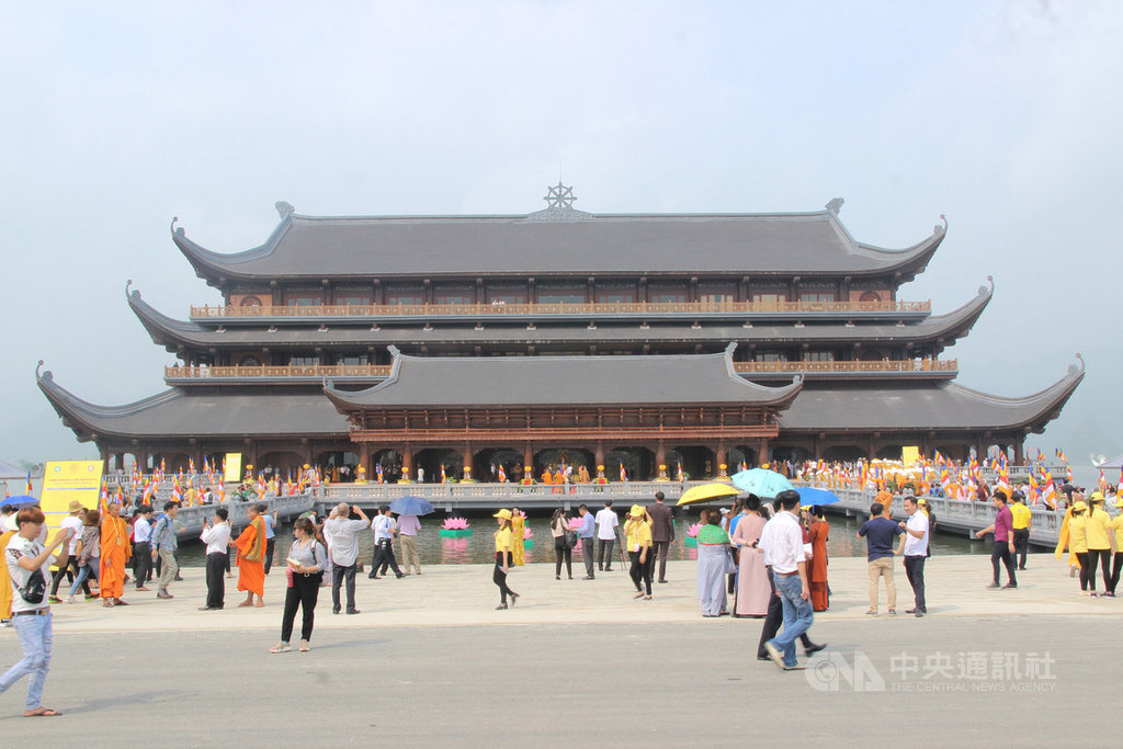 2019年聯合國佛誕大典衛塞節(Vesak)12日至14日在越南三祝寺(Tam Chuc)會議中心(圖)舉行,共1650名來自各國的代表與會。中央社河內攝 108年5月12日