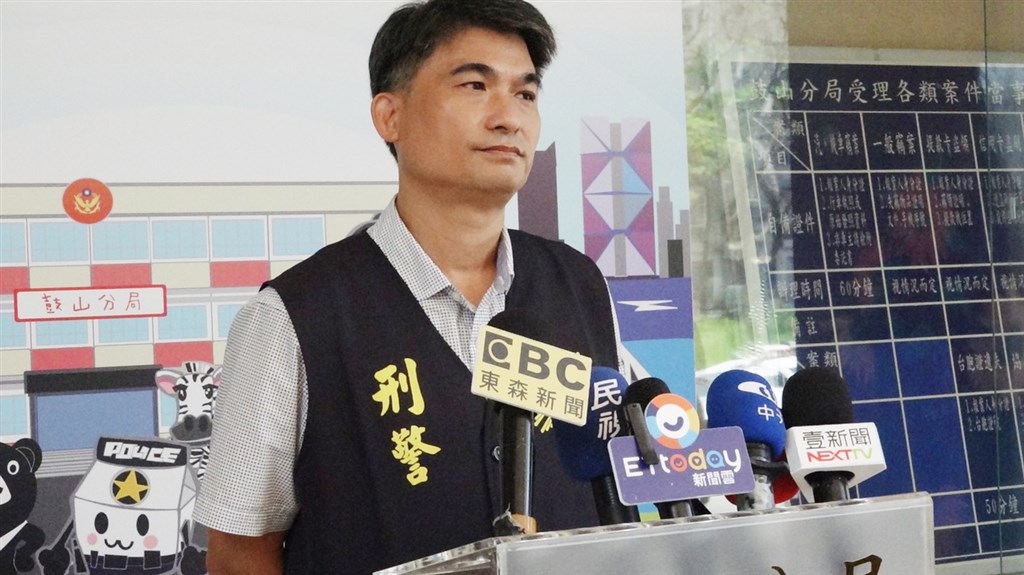 高雄市鼓山區民康街一家裝潢設計工程公司15日發生包裹爆炸,造成老闆命危。高雄警方16日說明案情,表示已逮捕戴姓男子及鍾姓女子,初判是因債務糾紛犯案。(警方提供)中央社記者程啟峰高雄傳真 108年5月16日