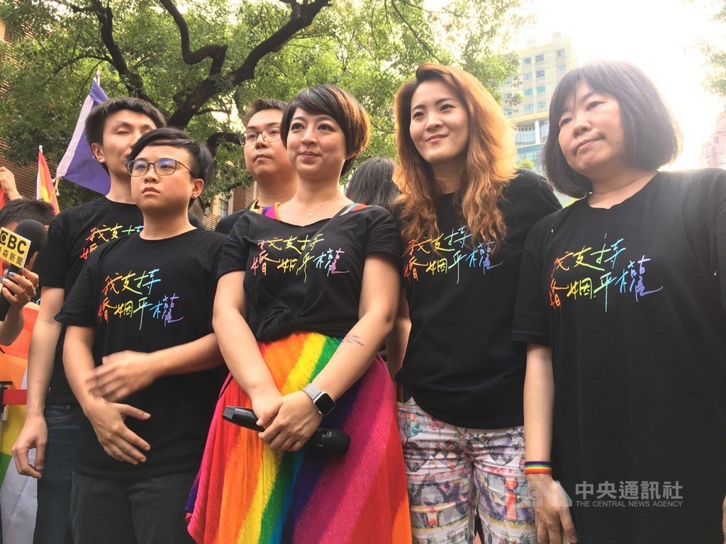 台灣成為亞洲首個同性婚姻合法化國家。美國主流媒體如華爾街日報報導,這部法案通過擦亮台灣包容民主的招牌。(中央社檔案照片)