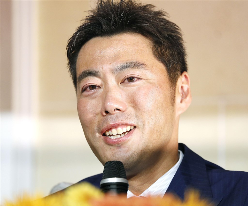 日本職棒讀賣巨人隊投手上原浩治20日舉行記者會,正式對外宣布退休。(共同社提供)