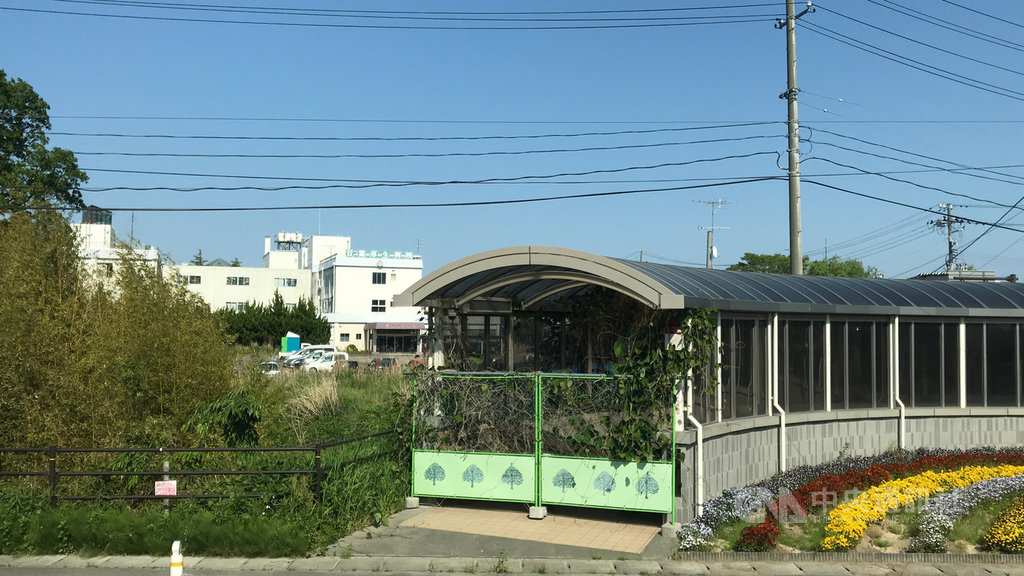 福島第一核電廠周邊歷經三一一地震後,水土受到嚴重輻射污染,目前仍有幾個區域為「核災返還困難區域」,無人居住,彷彿廢墟。中央社記者梁珮綺福島攝 108年5月25日