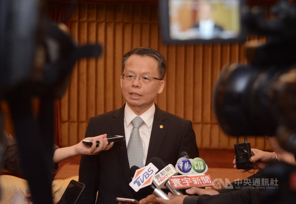 長榮航空勞資協商29日晚間展開第二度協商,長榮航空公司總經理孫嘉明表示,共識部分仍相當有限。中央社記者邱俊欽桃園攝 108年5月30日