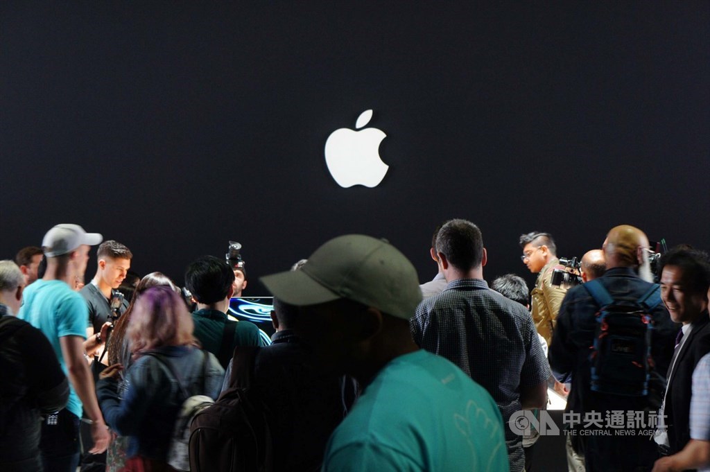 蘋果公司(Apple)3日在美國加州聖荷西會議中心舉行全球開發者大會(WWDC),會場打造特殊展間,讓開發者與媒體一窺最新硬體Mac Pro。中央社記者吳家豪舊金山攝 108年6月4日