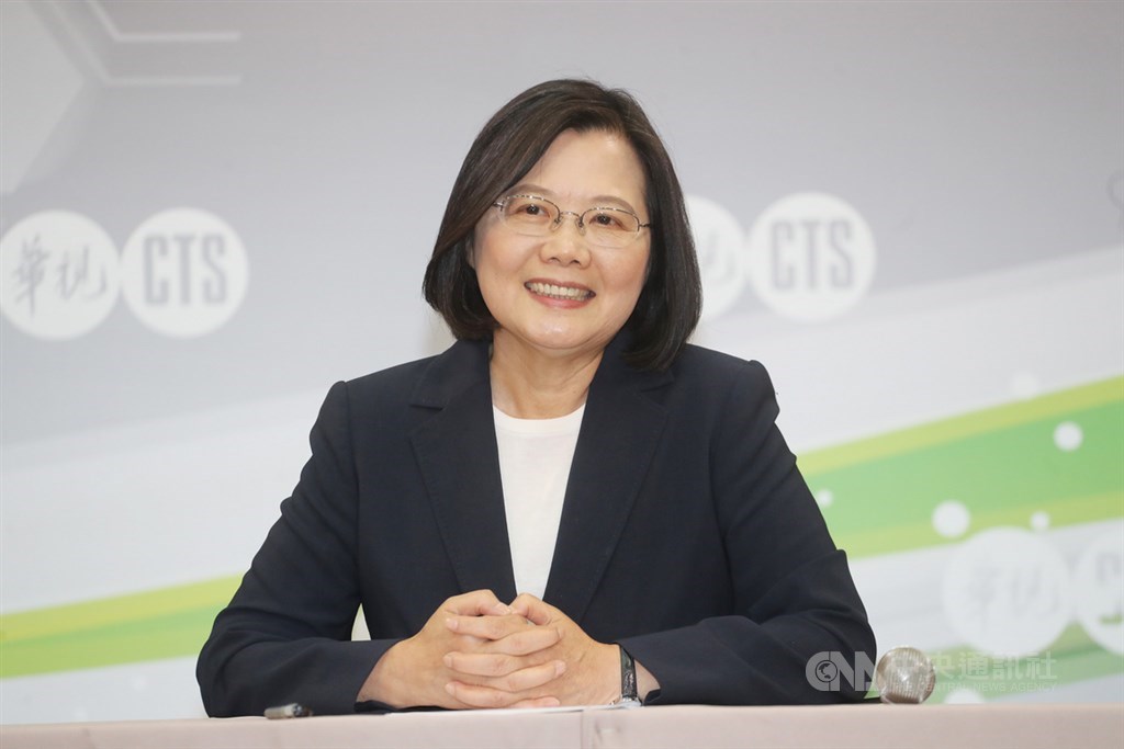 2020民進黨總統初選唯一一場政見會8日下午登場,總統蔡英文(圖)與前行政院長賴清德兩強交鋒,蔡總統會後出席記者會,回應媒體提問。中央社記者裴禛攝 108年6月8日