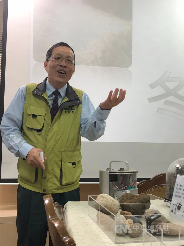 屯火山和龜山島被認定為活火山,中研院研究員林正洪表示,因為時空環境已大不相同,現在可透過科學監測提前預警,做好疏散等災害應變工作,台北都會區不會重演龐貝城悲劇。中央社記者劉麗榮台北攝 108年6月8日