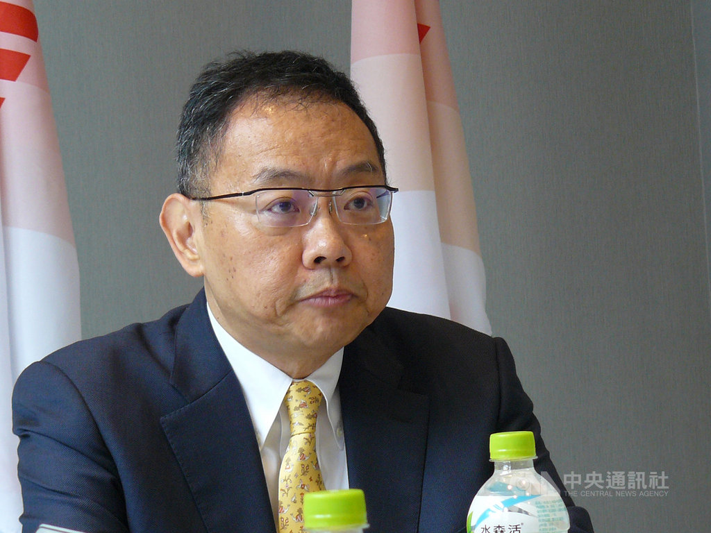 華邦電14日召開股東常會,董事長焦佑鈞會後受訪時表示,今年記憶體市場將會是萎縮的一年,不過,他認為最壞時刻已經過去,對長期發展並不悲觀。中央社記者張建中攝 108年6月14日