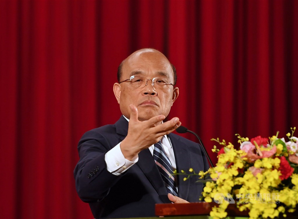 高雄市長韓國瑜13日列席行政院會,在會中提出多項建議,行政院長蘇貞昌(圖)除細數中央全力補助高雄外,並強調提出構想要能執行才行。(中央社檔案照片)