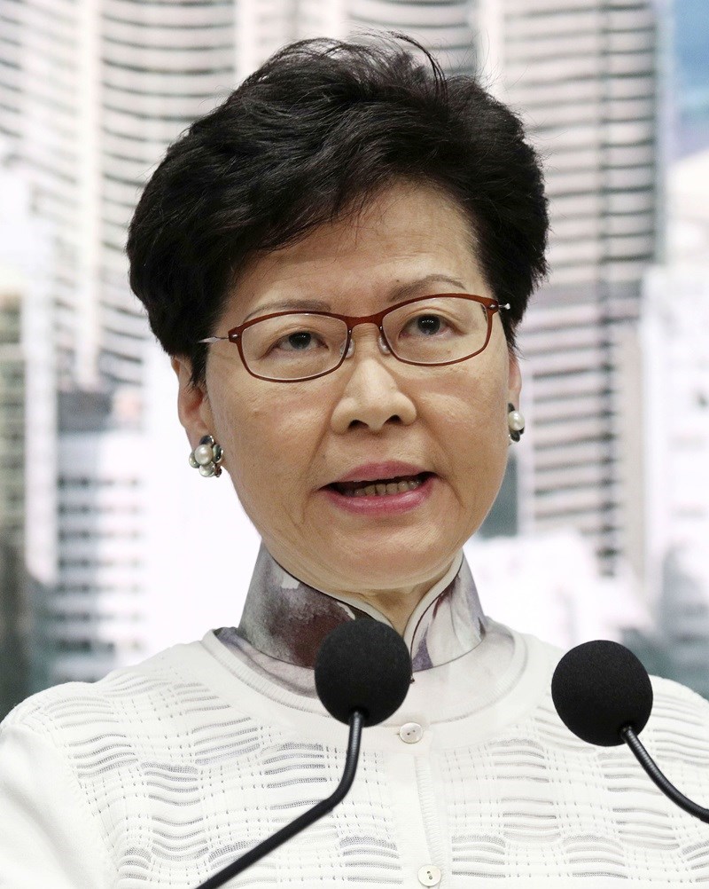 香港行政長官林鄭月娥15日下午宣布,暫緩原本將進入二讀討論的逃犯條例修訂草案,並收回將二讀的預告,重新與社會各界溝通。(共同社提供)