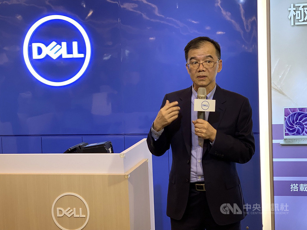 戴爾(Dell)集團宣布全台首間旗艦店4日開幕,Dell EMC台灣區總經理廖仁祥表示,戴爾過去在直銷與零售經銷取得成功,將邁向以體驗為主的銷售模式。中央社記者吳家豪攝 108年7月4日