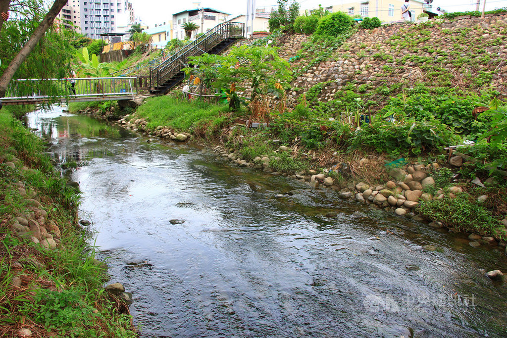 台中市旱溪排水大康橋整治計畫由水利署推動,是一項兼具減災與環境營造的計畫,目前正規畫旱溪國光橋至日新橋段的整治。中央社記者蘇木春攝 108年7月4日