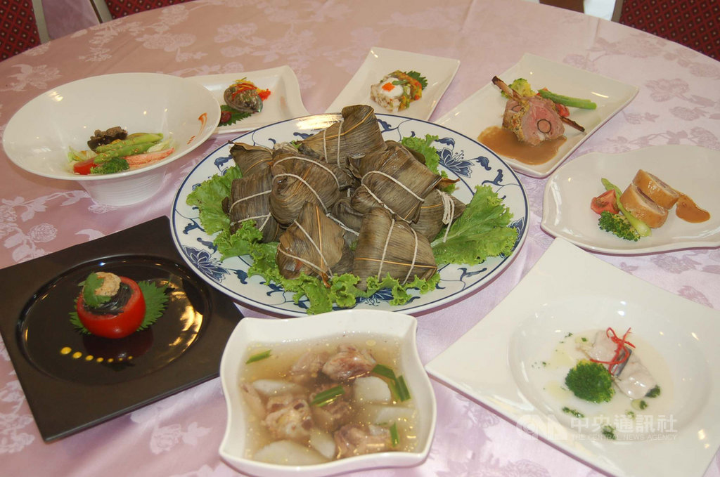 為確保餐飲服務品質,澎湖縣政府今年將首推美食認證,讓消費大眾可享受安全的在地美食好滋味。(資料照片)中央社 108年7月5日