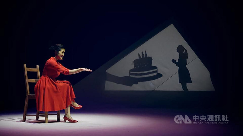 獲選台北市傑出演藝團隊的C MUSICAL製作參加韓國大邱國際音樂劇節,5日演出原創音樂劇「最美的一天」,以「全女」陣容演出,屬音樂劇舞台相當少見。圖為最美的一天劇中演員張稜演出片段。(C MUSICAL製作提供)中央社 108年7月5日